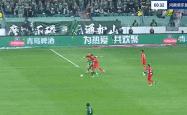 国安遭遇争议红牌，莫德里奇乘势反超比分完成逆转的简单介绍