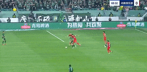 国安遭遇争议红牌，莫德里奇乘势反超比分完成逆转的简单介绍